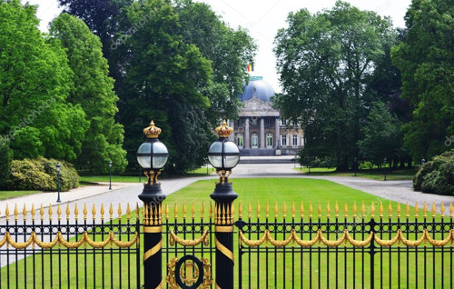 Brussels Parliament calls for the opening of the Royal domain Laeken in resolution