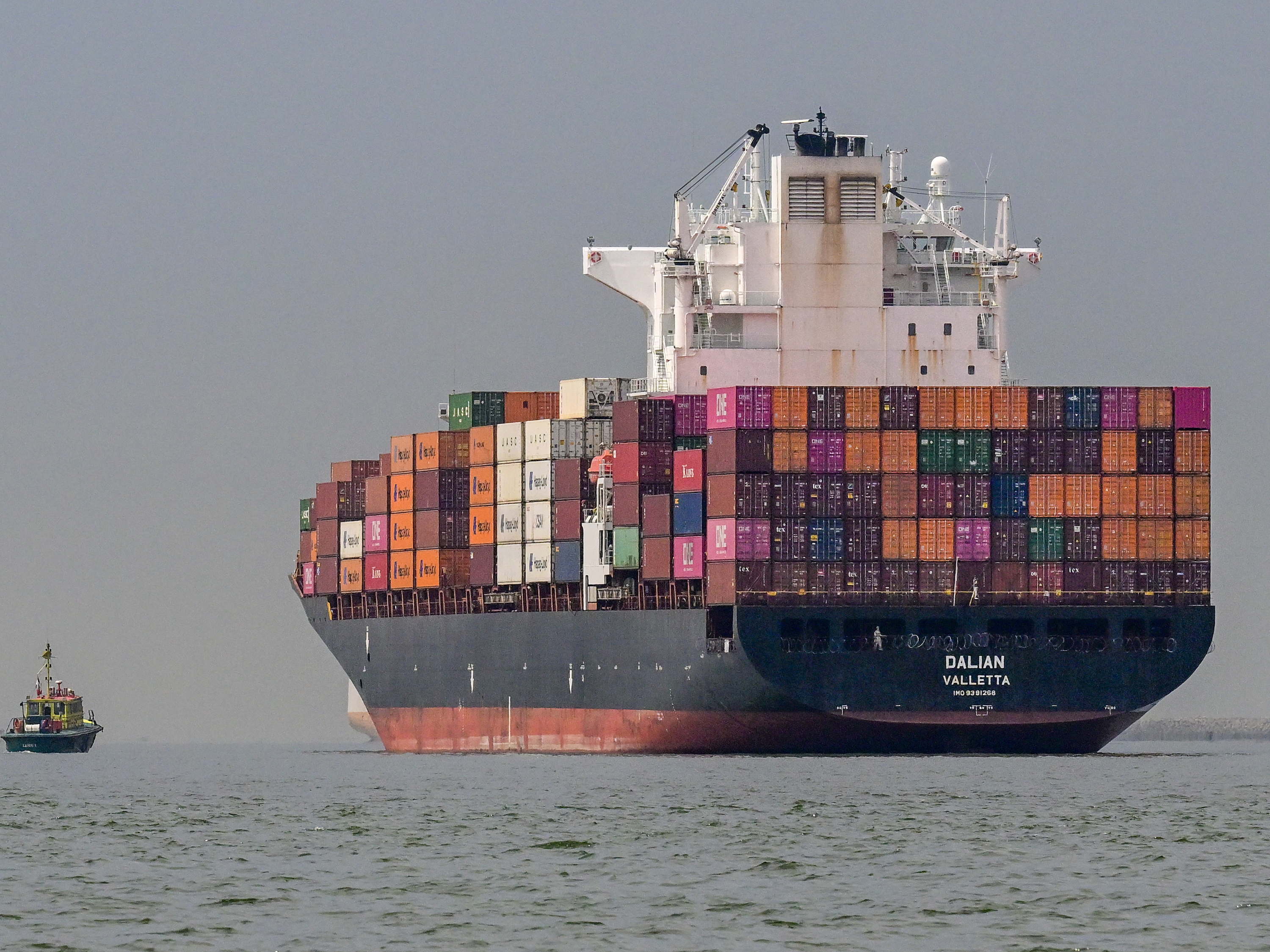 Countries reach agreement on greening the shipping sector