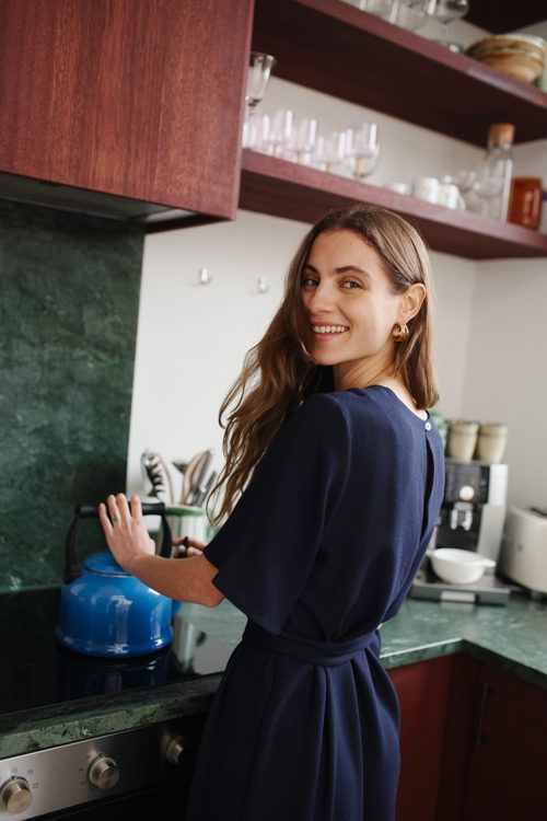 Mardi editions - SS23 - Robe Heloise Crepe de laine Bleu marine (320€) (3)