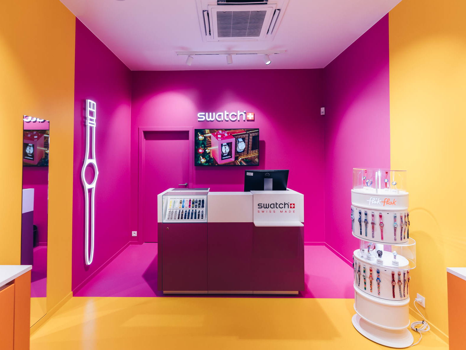 SWATCH ANTWERP STORE OPENING: PRESS ASSETS