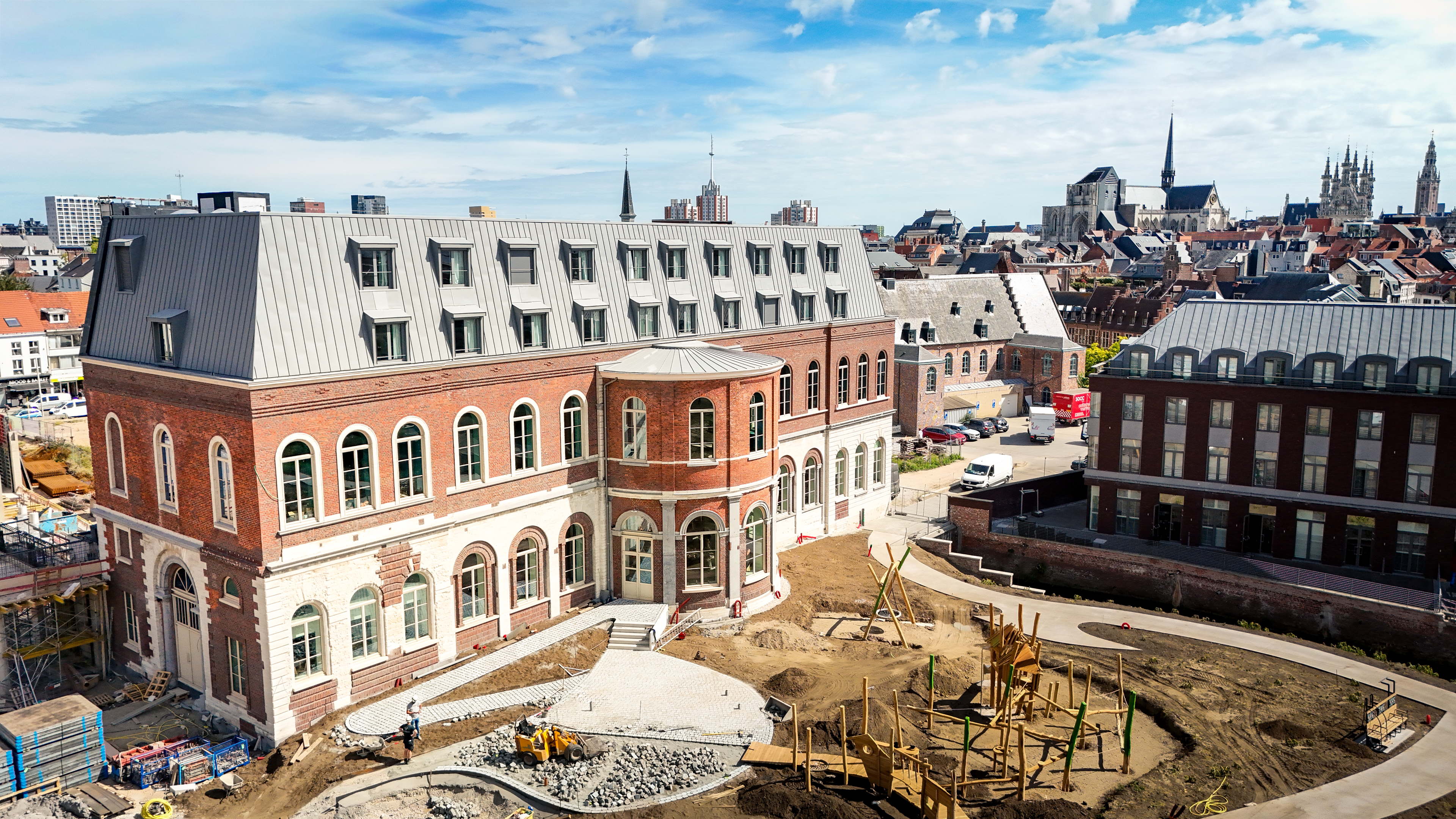 Voormalige vleugel Sint-Pietersgasthuis opent opnieuw deuren als hotel