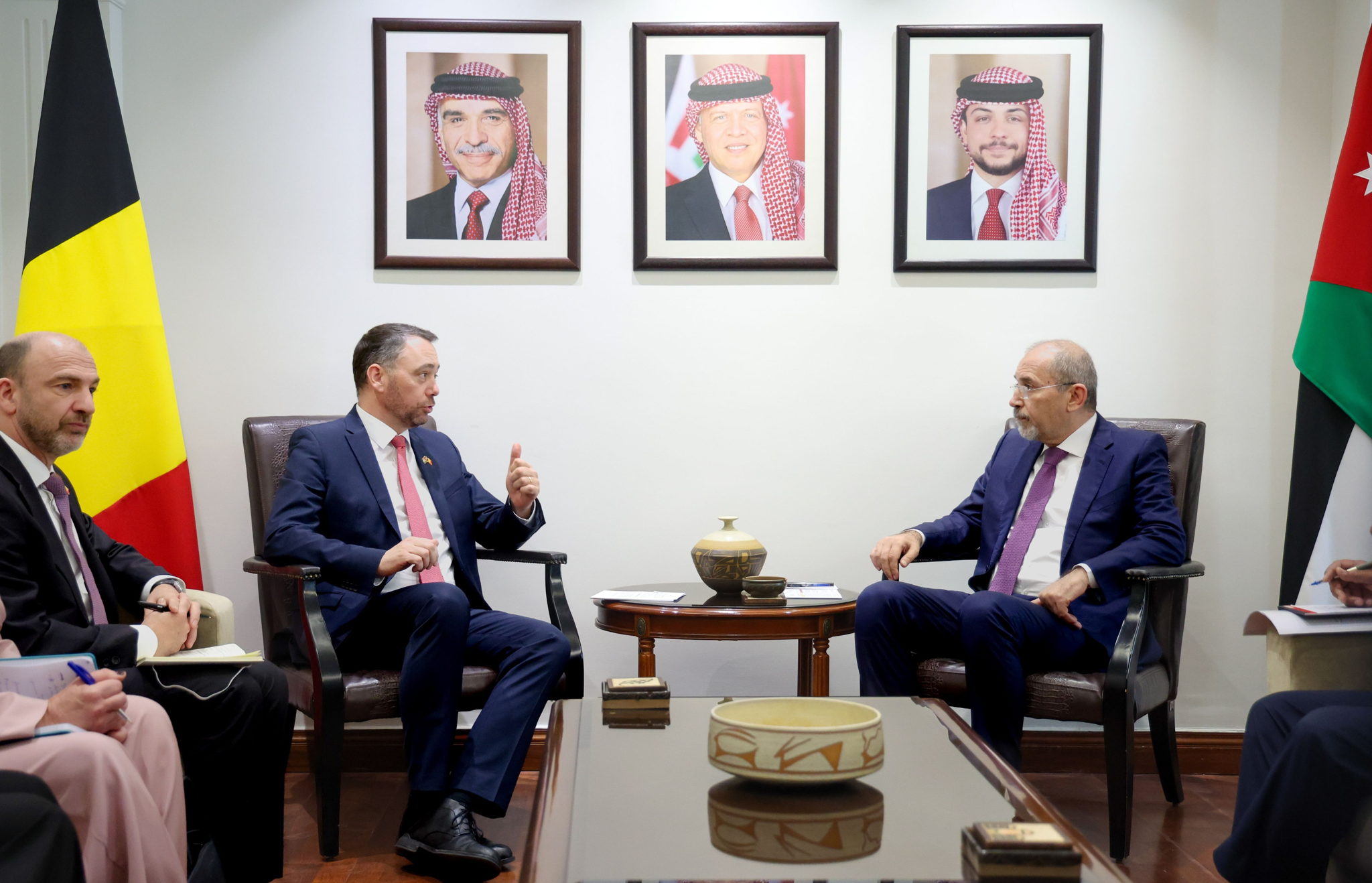 Foreign minister visits Jordan, a ‘key factor for regional stability’