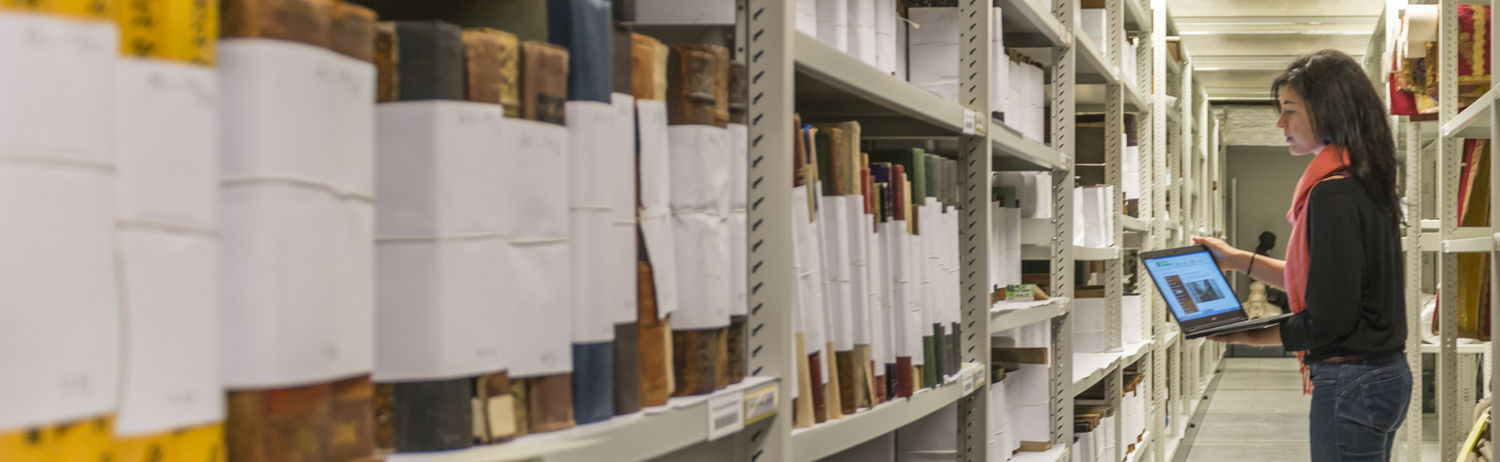 Boeken Zusters van Liefde in het erfgoeddepot © Provincie Oost-Vlaanderen