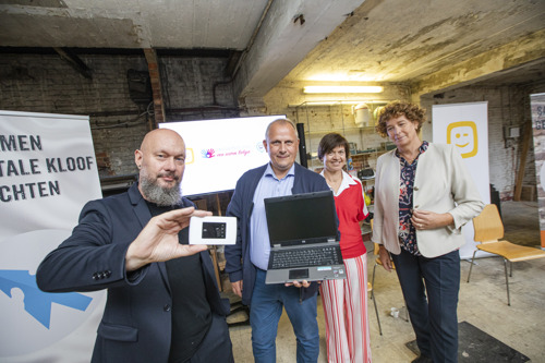 Telenet étend son programme Internet de base pour les familles vulnérables avec les Entrepreneurs pour une Belgique Solidaire