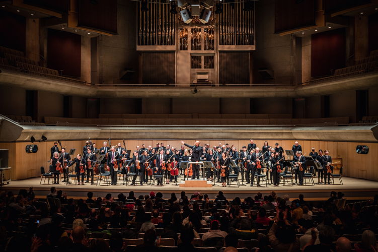 Daniel Bartholomew-Poyser and the TSO (Photo by Allan Cabral/Toronto Symphony Orchestra)