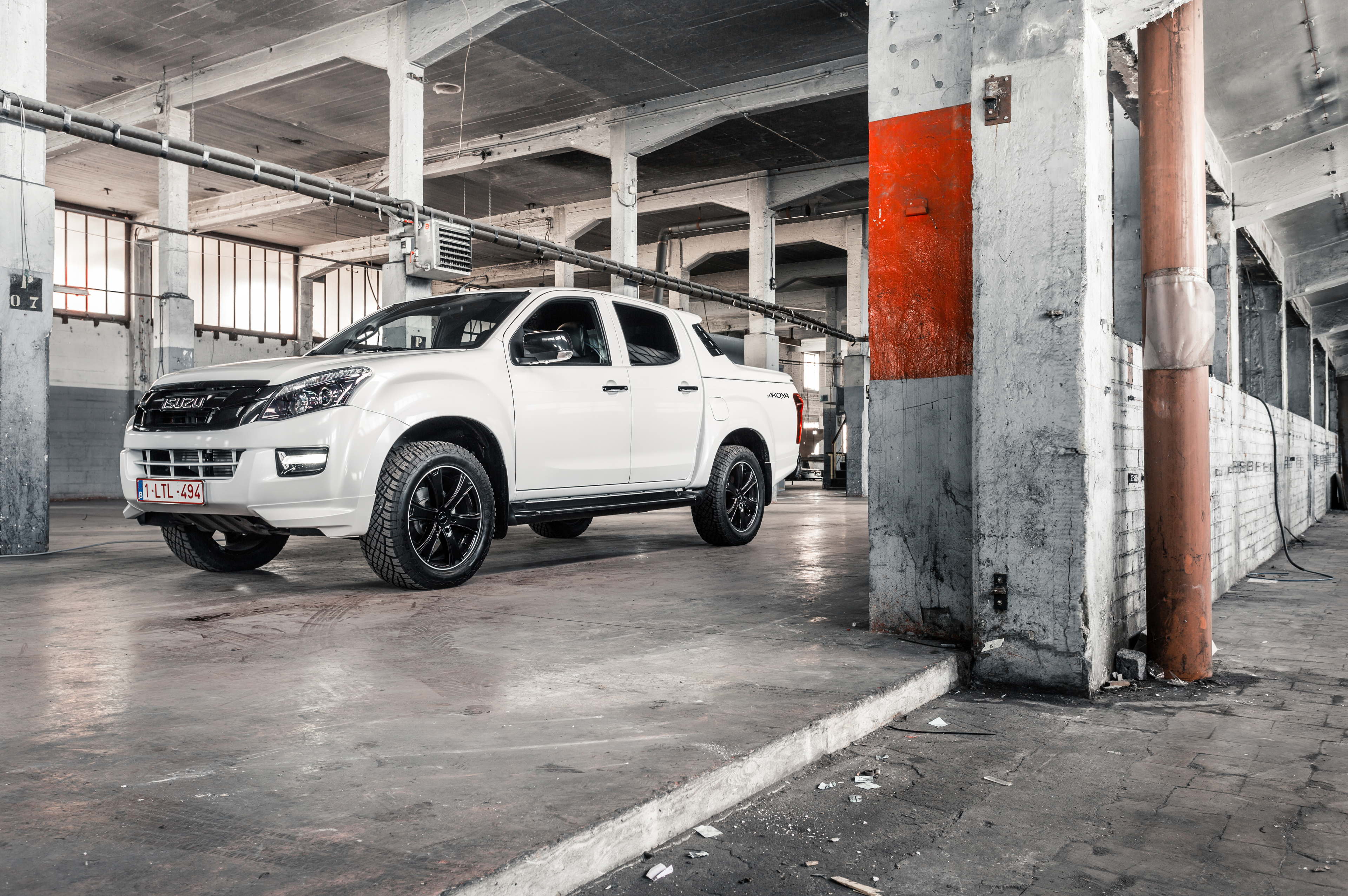 Isuzu Akoya feest-editie.