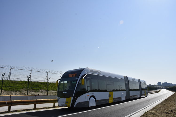 De trambus, die ook Brussels Airport zal bedienen.