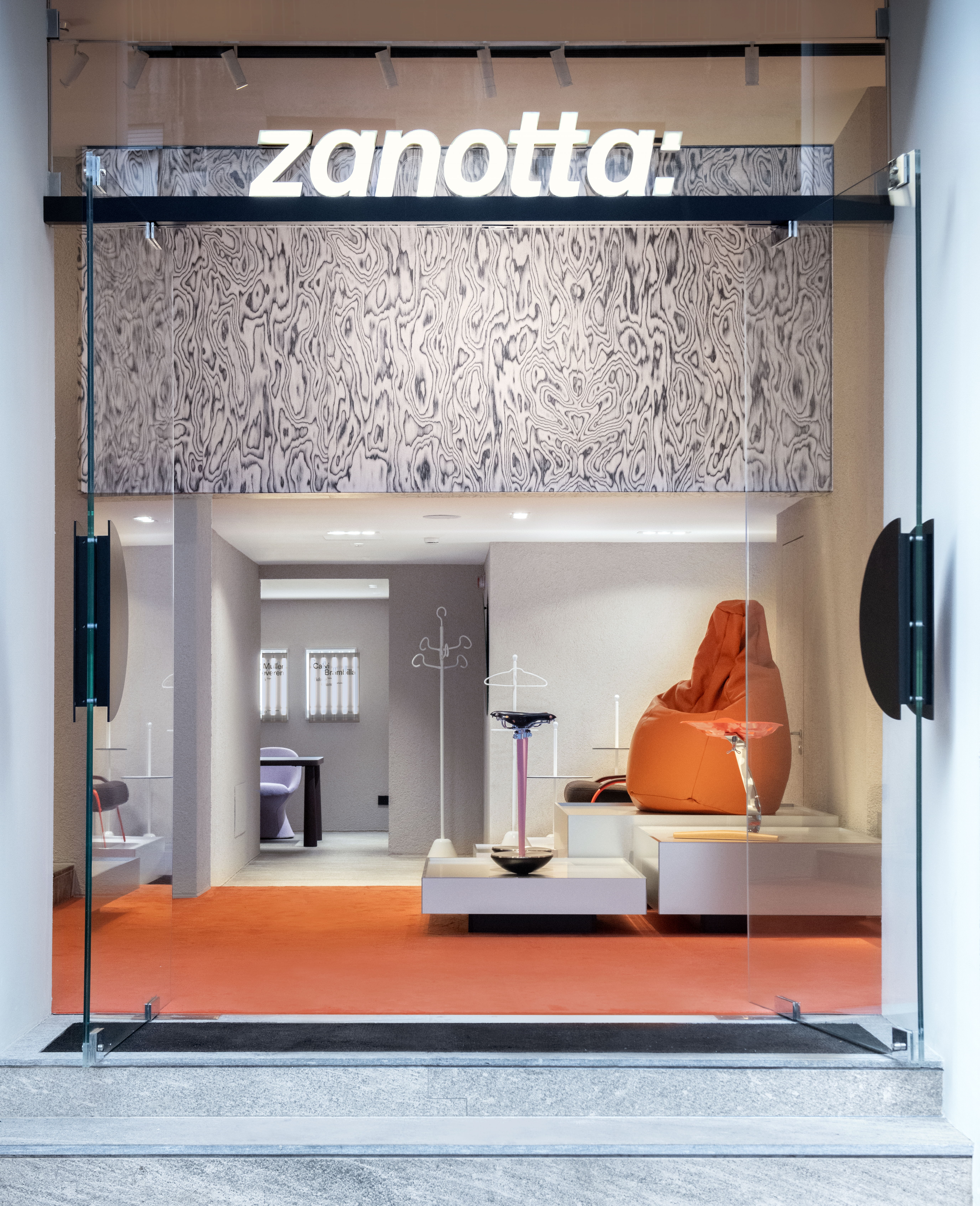 Zanotta Flagship Store - Foto di Simone Barberis Zanotta Flagship Store - Foto di Simone Barberis
