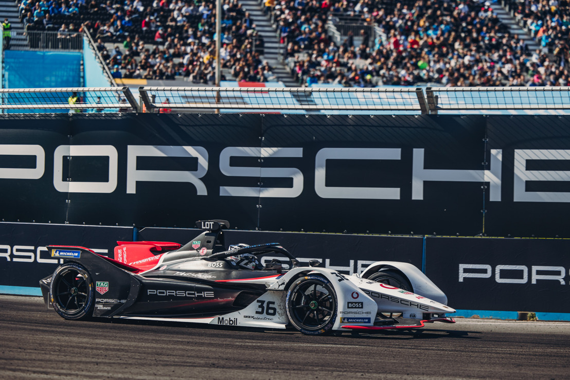 Porsche 99X Electric race cars on the most spectacular city circuit in Formula E