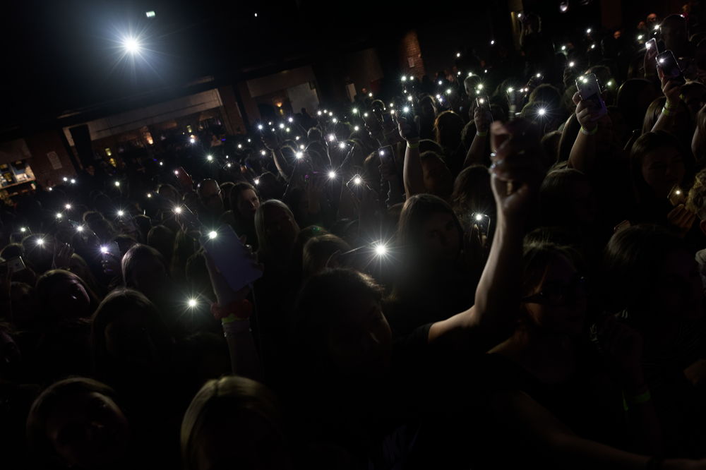 Auf den Konzerten der „Trip“-Tournee wurde Mike Singer im Herbst 2019 von seinen vorwiegend weiblichen Fans frenetisch gefeiert