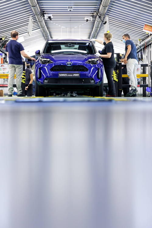 Production Yaris Cross 1st generation (2)