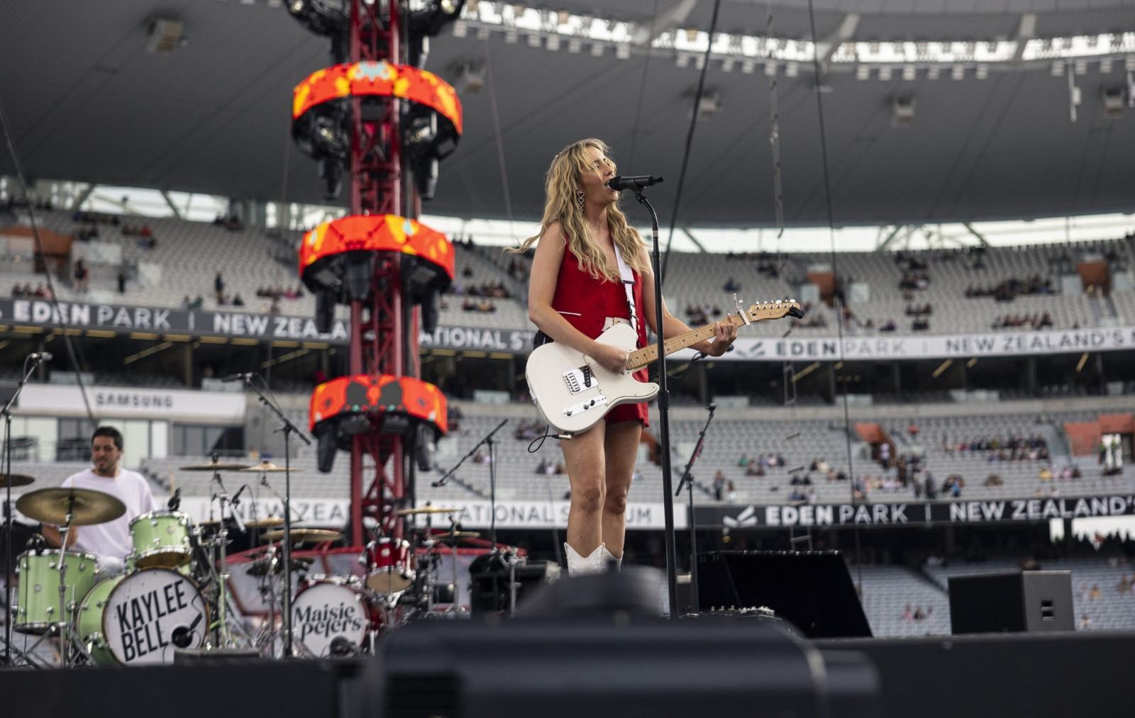 On Ed Sheeran’s Mathematics tour, Kaylee and her band performed with the EW-D. Photo credit: Mike Braid