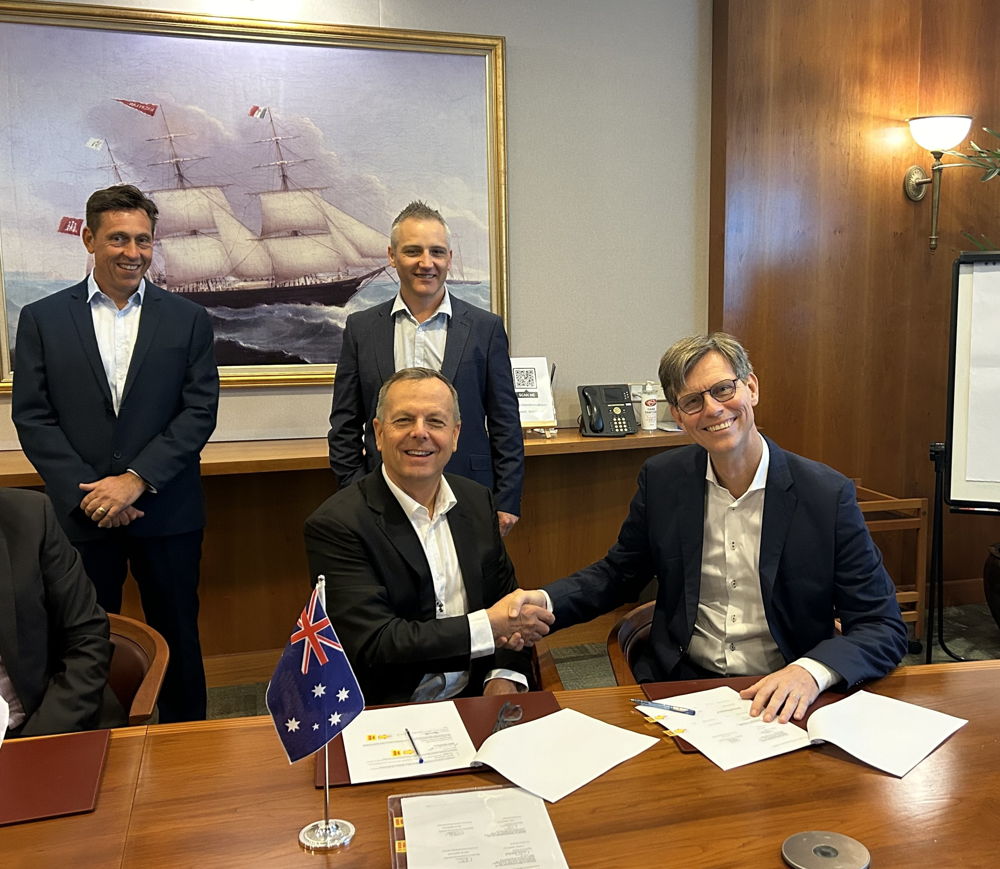(Left seated) Lindsay Wakefield, Founder and Managing Director, Safetech. (Right seated) Per Magnusson, Group CEO, Jebsen & Jessen Group
