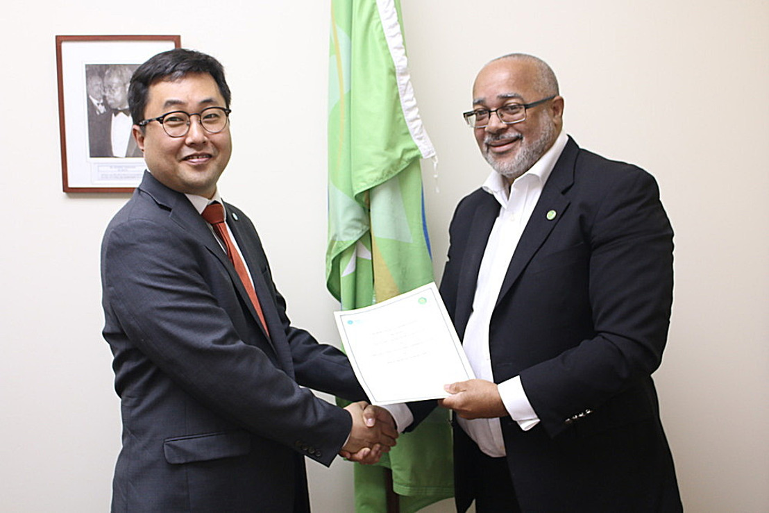 GGGI and The OECS ink an MoU to establish green growth cooperation