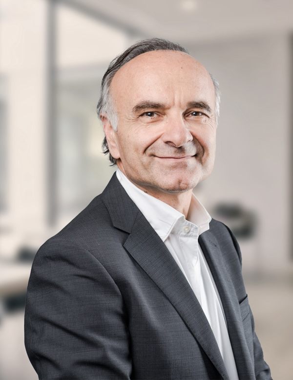 Prof. Dr. Evangelos Xevelonakis, Leiter des Centers for Data Science & Technology an der HWZ