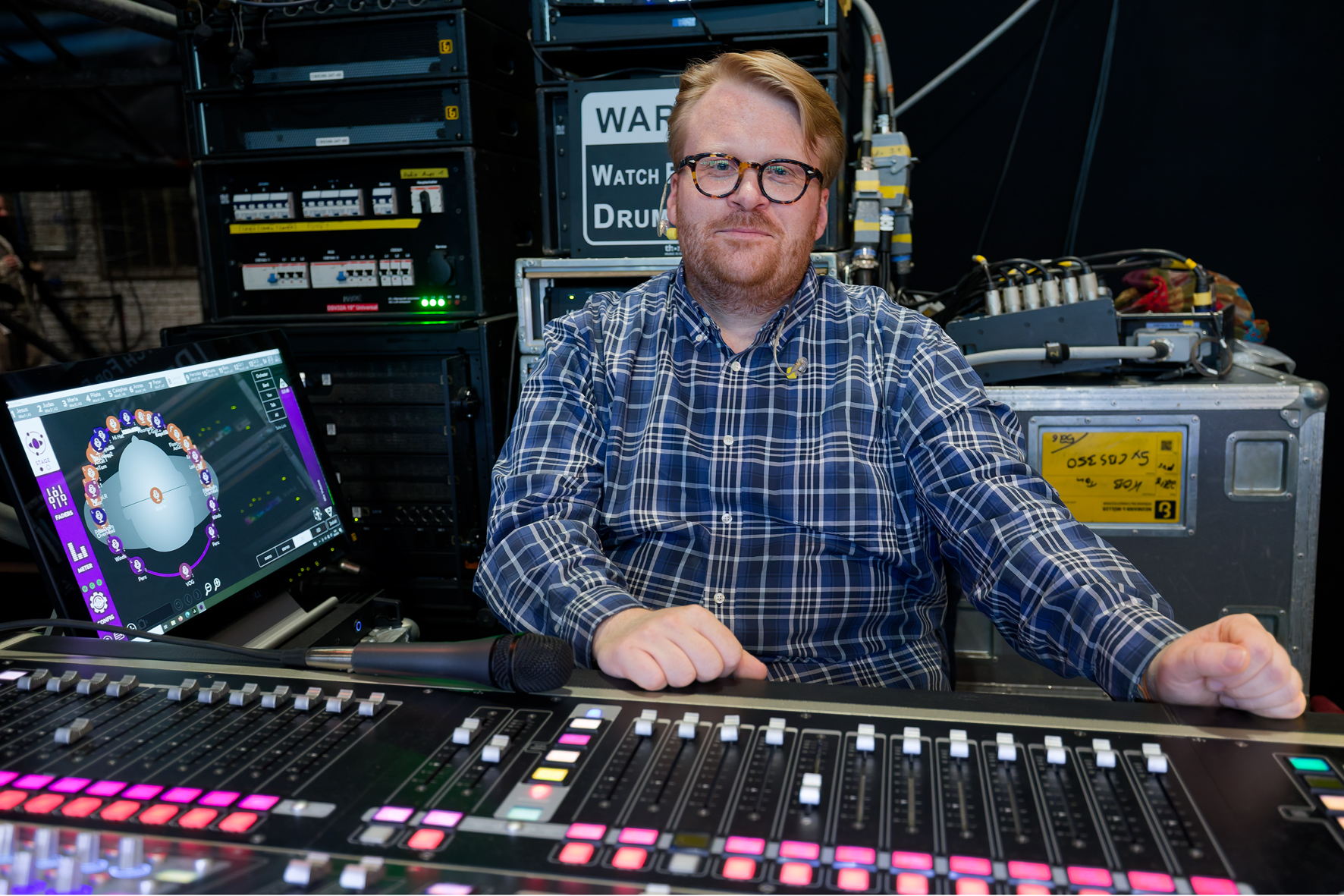 Kaspar Schwabe, du Komische Oper Berlin, a utilisé la console de contrôle.