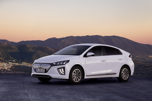 Addio a un vero pioniere: Hyundai annuncia la fine della produzione della prima serie di IONIQ