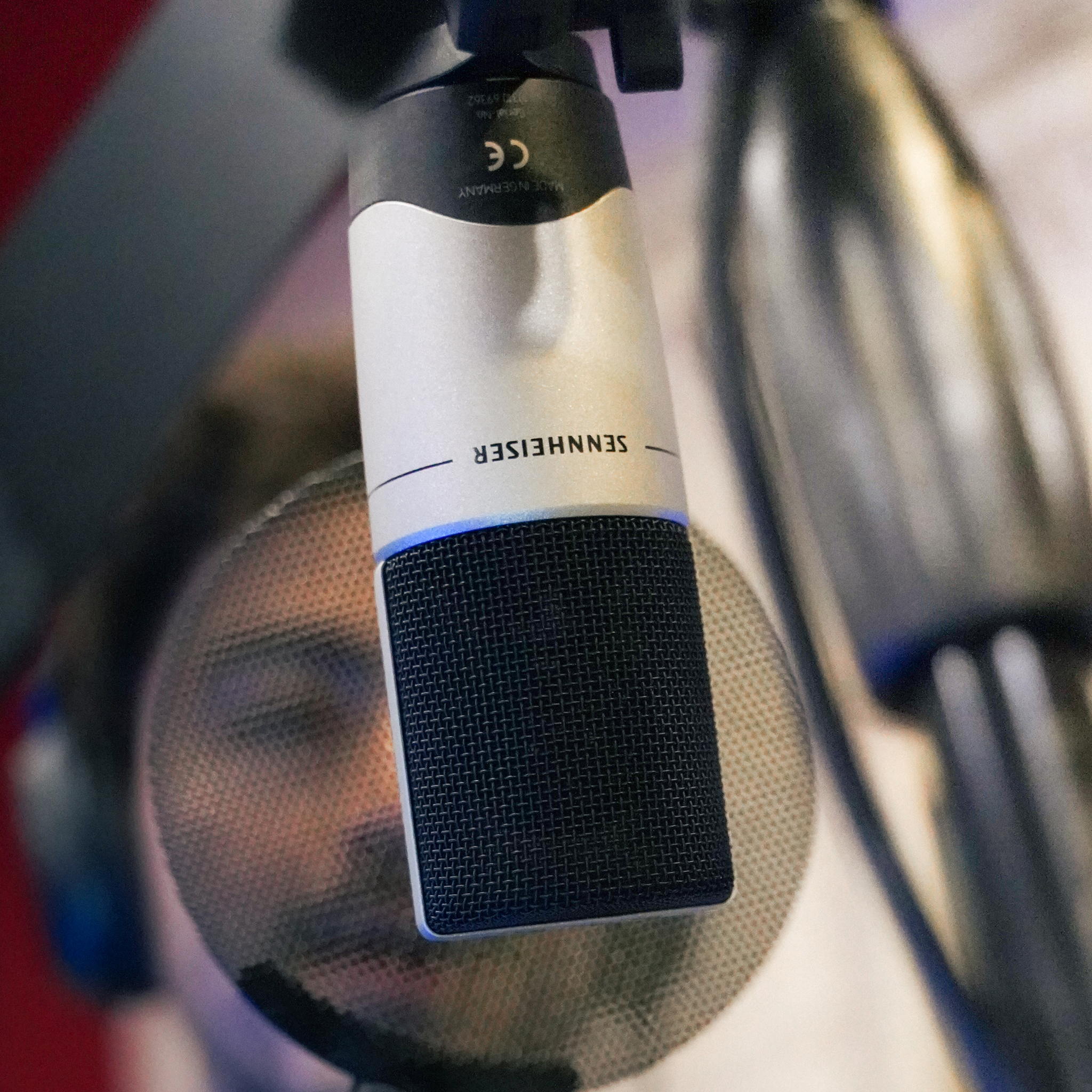 Powerful, warm condenser sound – the cardioid MK 4 delivers outstanding audio for your podcast Powerful, warm condenser sound – the cardioid MK 4 delivers outstanding audio for your podcast