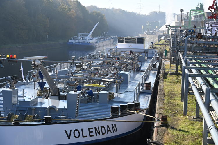 VT Group INEOS péniche intérieure