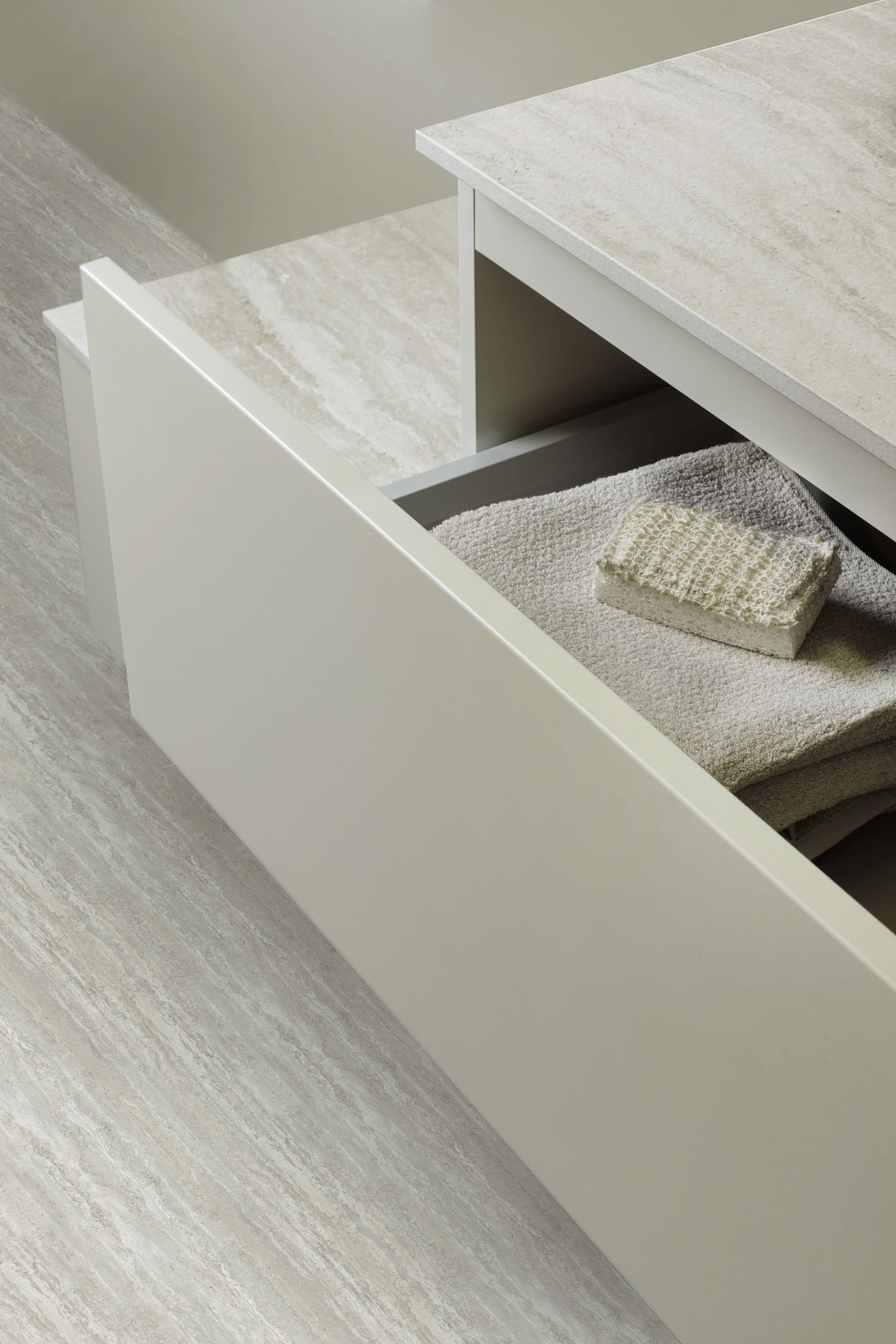 Puro, un design de salle de bains pur et pratique