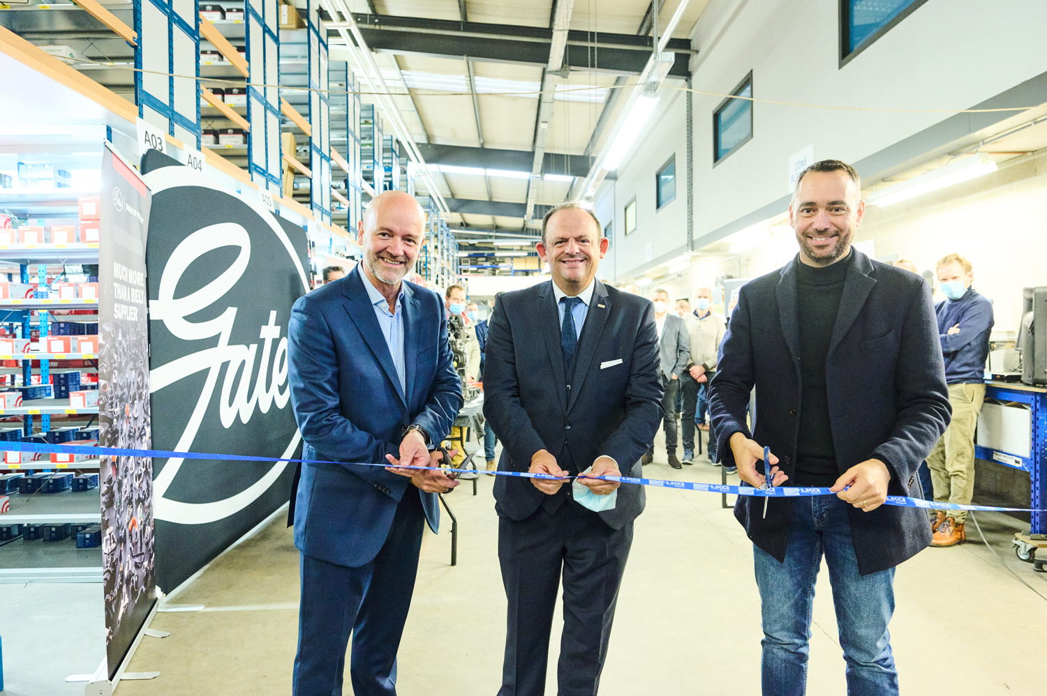 Van links naar rechts: Alex Gelbcke, CEO van LKQ BeNeLux France, Fabrice Pestiaux, filiaalhouder, en Maxime Prévot, burgemeester van Namen.