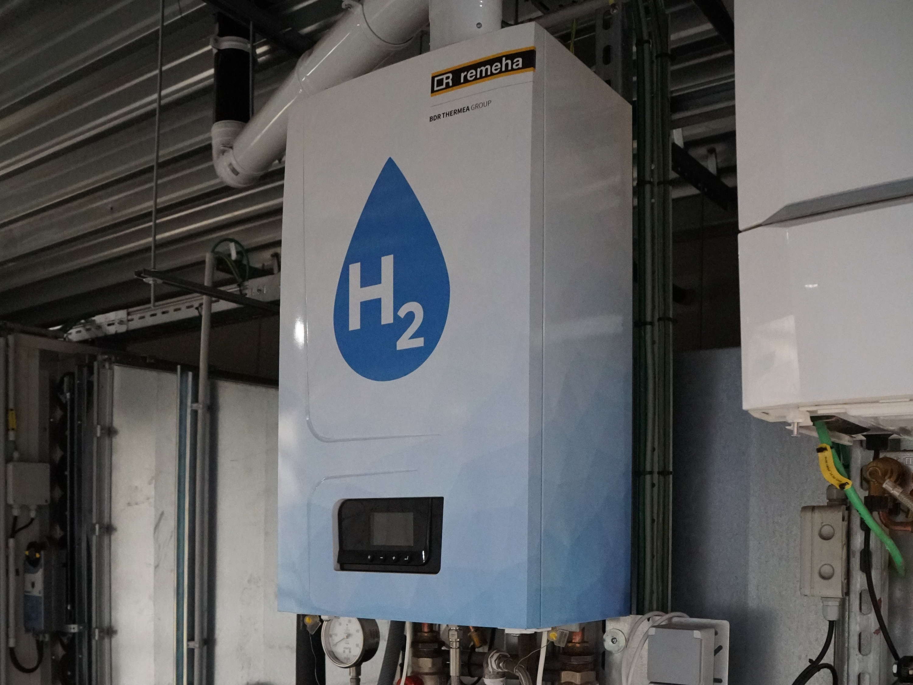 Grande première en Belgique : l'utilisation d'une chaudière à hydrogène vert dans un atelier