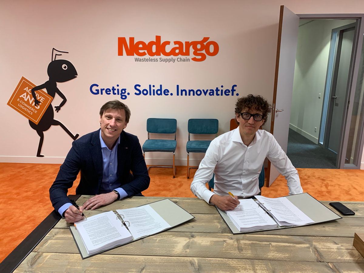 Jurgen Mook, COO Nedcargo, en Jeroen Dekker, oprichter Active Ants