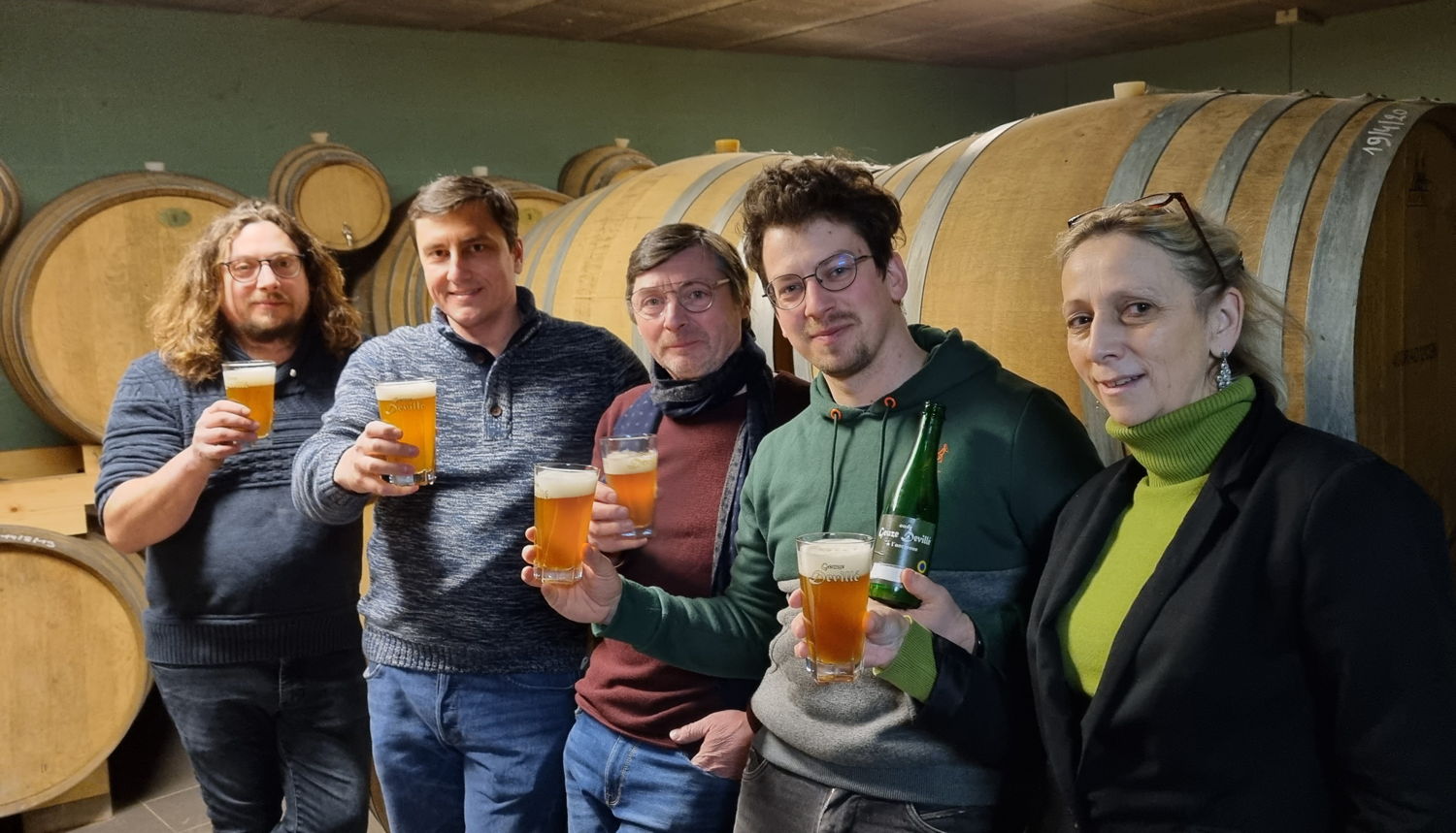 De gauche à droite: Akke Devillé, Gert Christiaens, Bart Devillé, Kloris Devillé et Ann Heremans