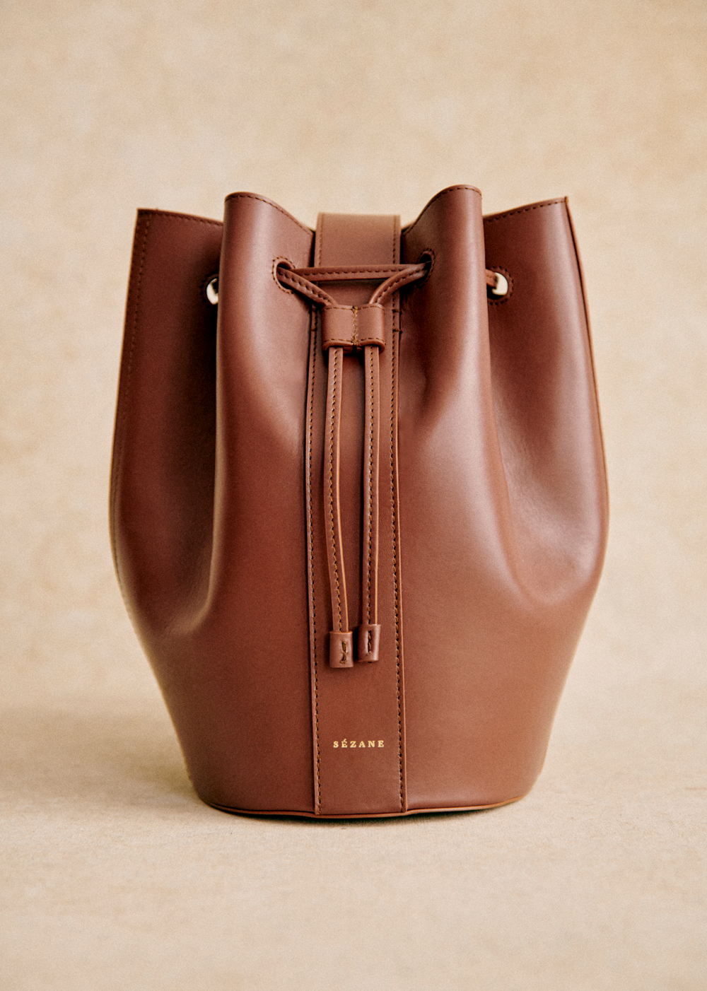 Sézane - Bourse Marcel - Chocolat lisse heritage - 330€