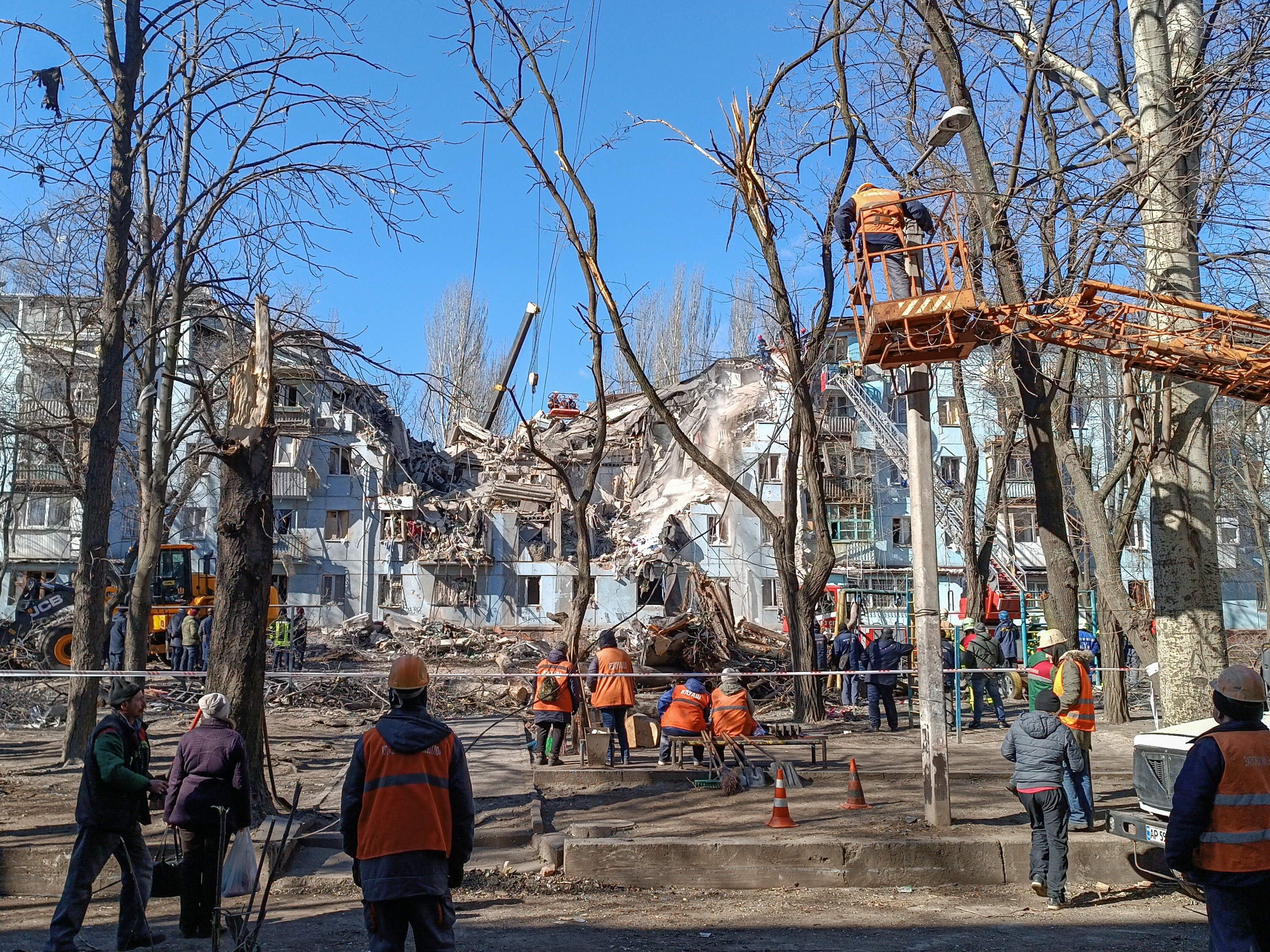 MSF atiende a pacientes tras un ataque con misiles contra un edificio residencial en Zaporiyia