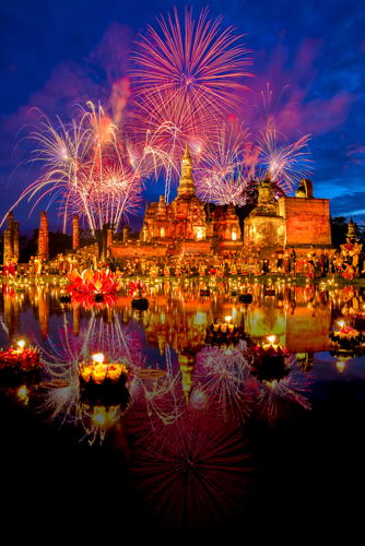 Sukhothai-Wat Mahathat-Loi Krathong Festival