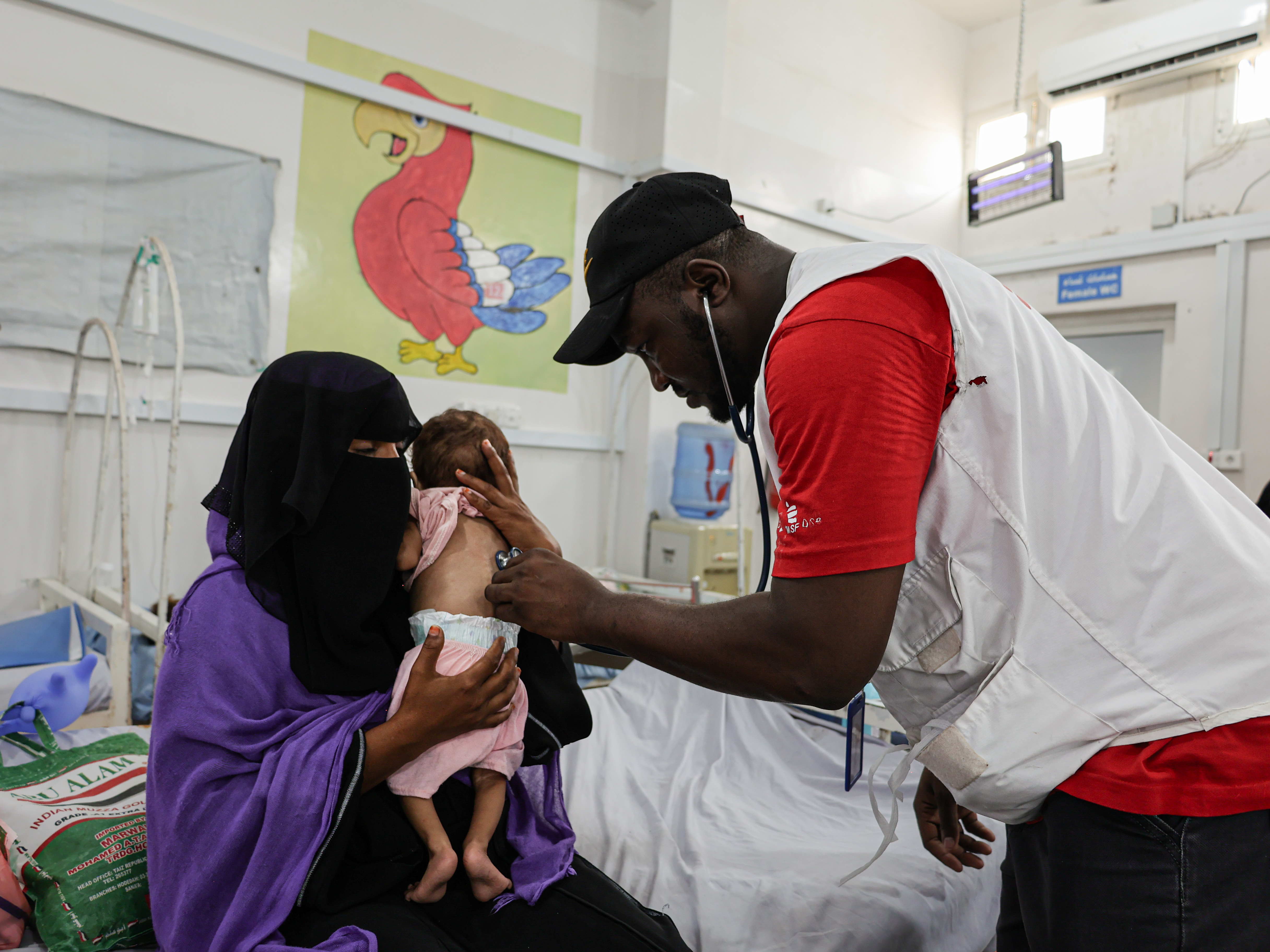 Centro de nutrición terapéutica, hospital general de Abs. Noviembre 2023. © Jinane Saad/MSF Centro de nutrición terapéutica, hospital general de Abs. Noviembre 2023. © Jinane Saad/MSF