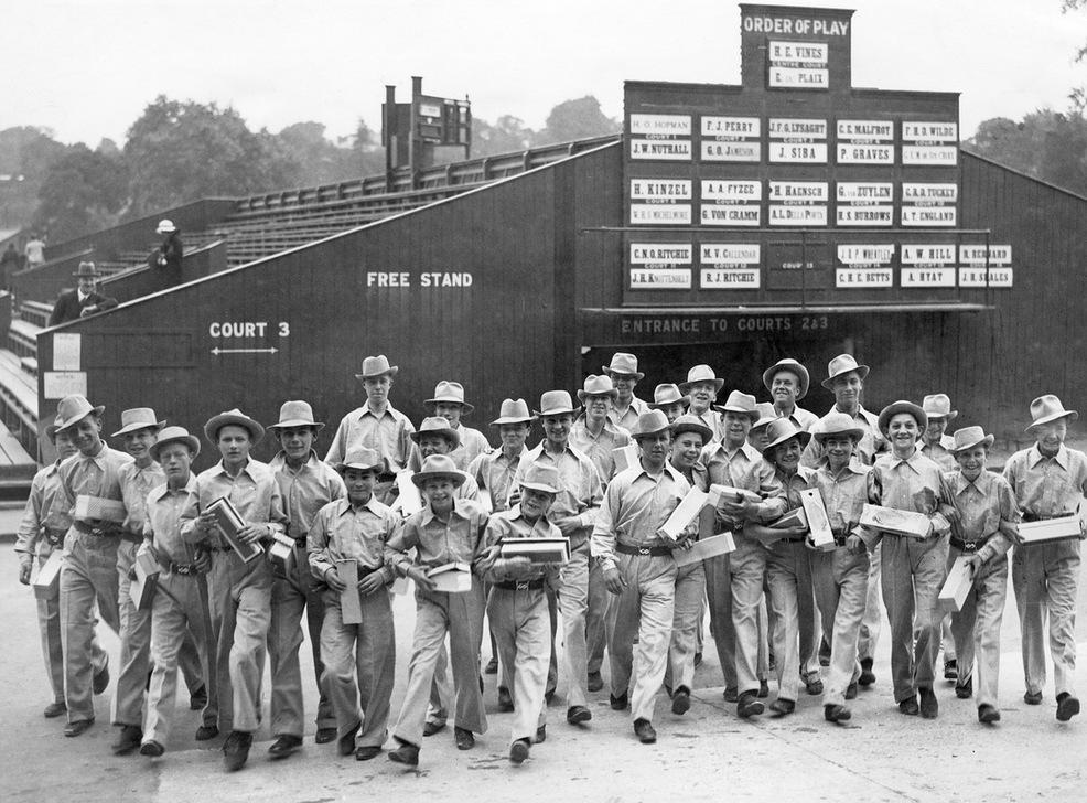 Ball Boys at the Wimbledon Tennis Championships / Photo, c.1930 AKG5596079 © akg-images / TT News Agency / SVT
