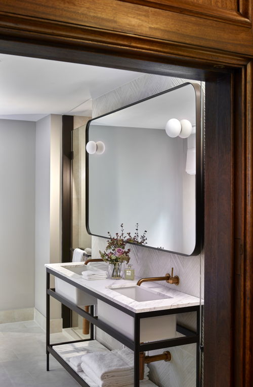 Heritage King Master Suite interior_imagery by Sean Fennessy Heritage King Master Suite interior_imagery by Sean Fennessy