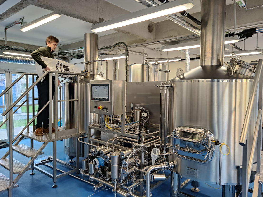 De Vrije Universiteit Brussel investeert 3 miljoen Euro in een fermentatie-pilootproject voor het brouwen van bier, het bakken van brood en het maken van chocolade