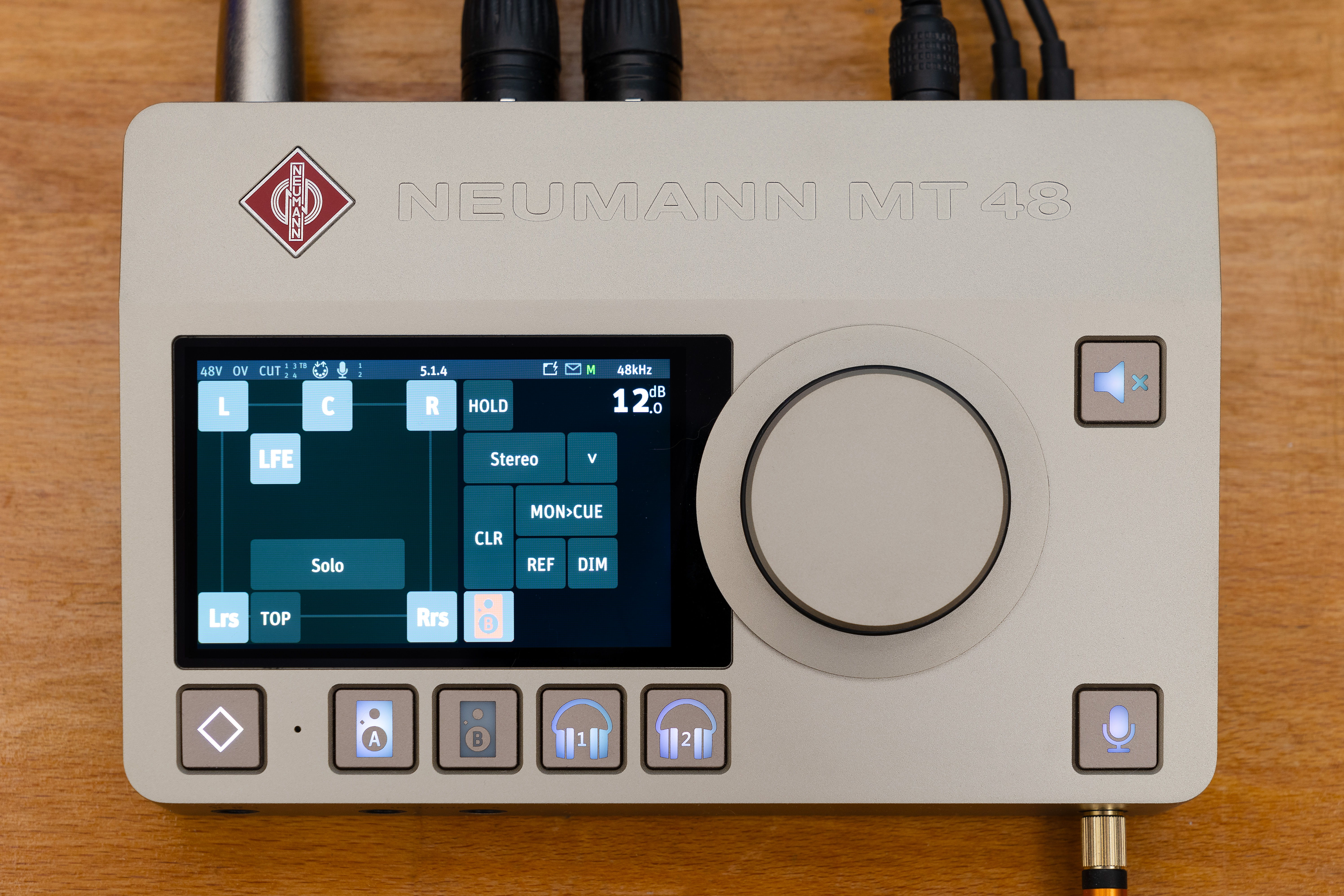 Dankzij de nieuwe functionele update kan je met de Neumann MT 48 audio-interface voortaan in immersieve audioformaten werken