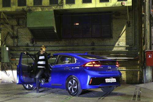 Stefanie Heinzmann / Hyundai IONIQ Hybrid
