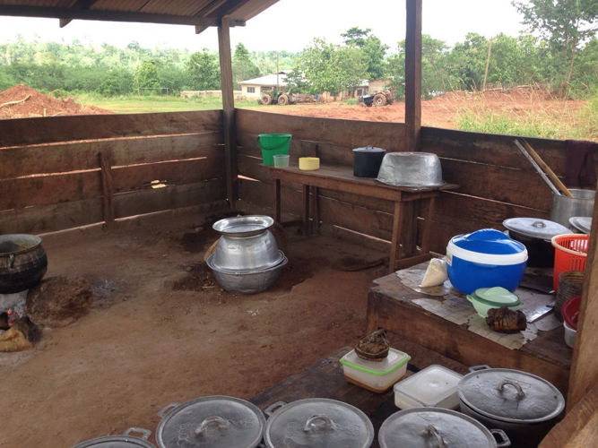 At Booma School in rural Ghana, food was being prepared in an outdoor dirt-floored kitchen. The unsanitary conditions were making children sick. Changing Lives Together raised funds to build a new kitchen for the school which is now providing meals for the students.