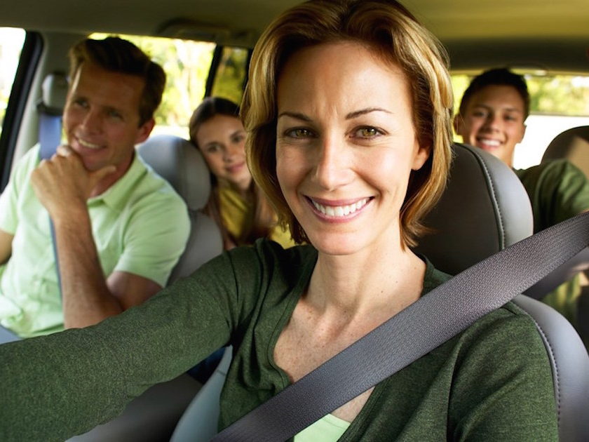 Conduce segura con tus hijos… ¿cómo saber si tu auto es el ideal?