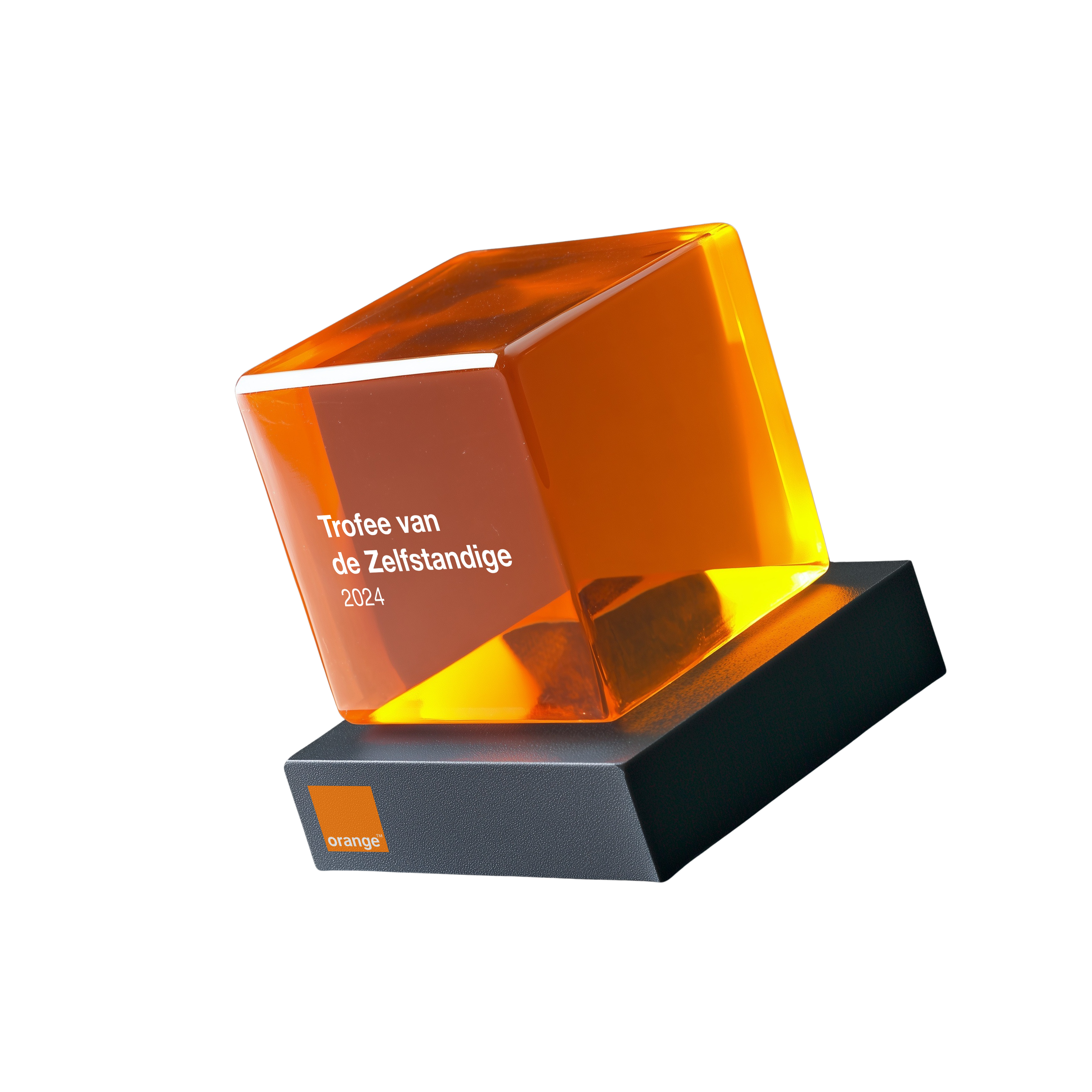 Orange Belgium viert de winnaars van de ‘Trophée de l’Indépendant – Trofee van de Zelfstandige’: Marina Libertiaux (NARSAHOME) en Sylvia Van Loo (UIT-ZICHT)