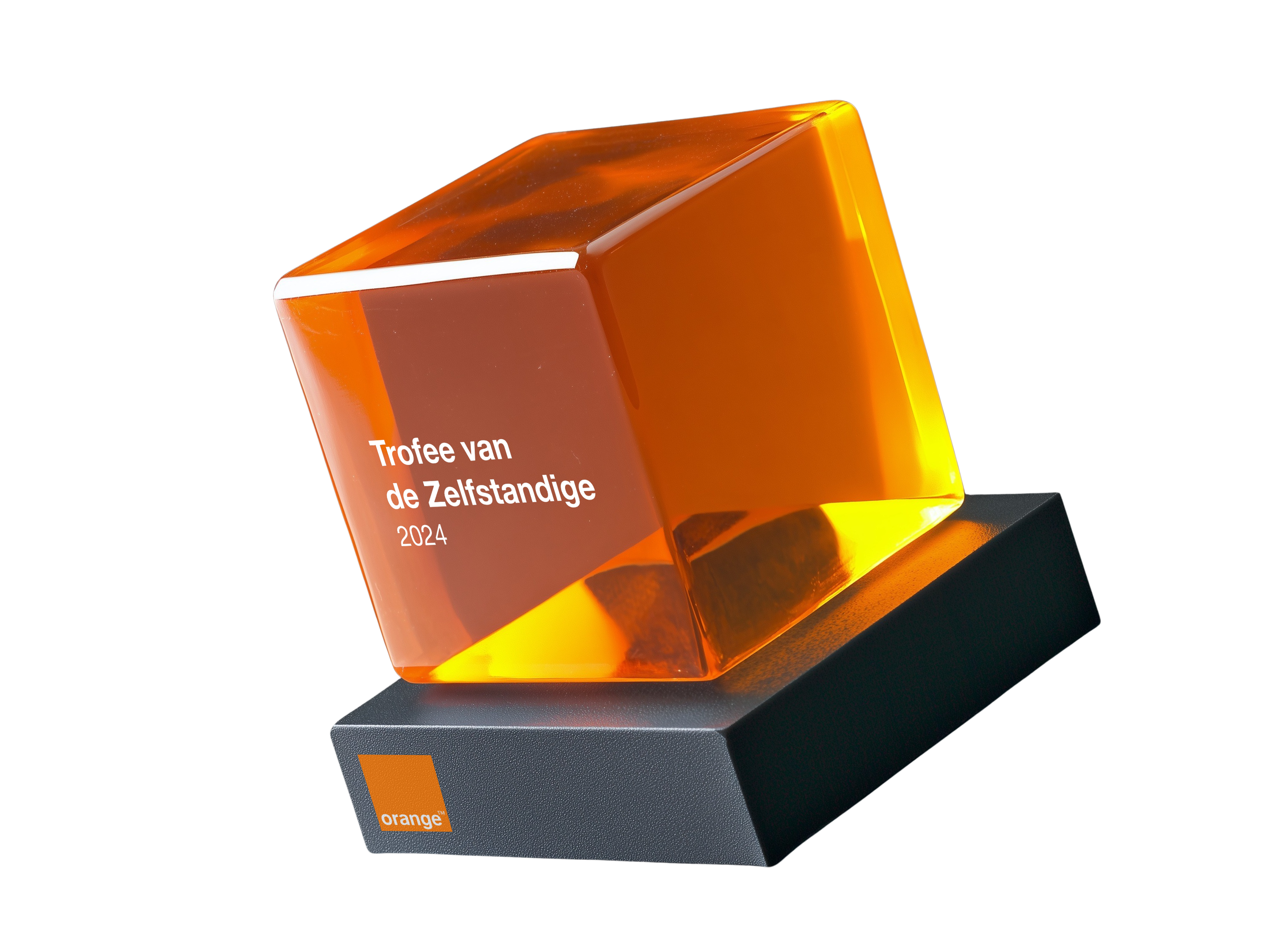 Orange Belgium viert de winnaars van de ‘Trophée de l’Indépendant – Trofee van de Zelfstandige’: Marina Libertiaux (NARSAHOME) en Sylvia Van Loo (UIT-ZICHT)