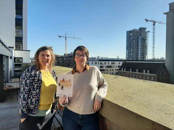 Curator Elke Neuville en schepen Lies Corneillie