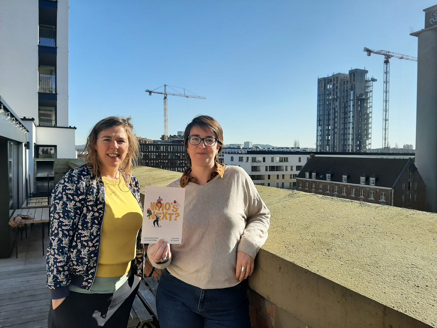 Curator Elke Neuville en schepen Lies Corneillie