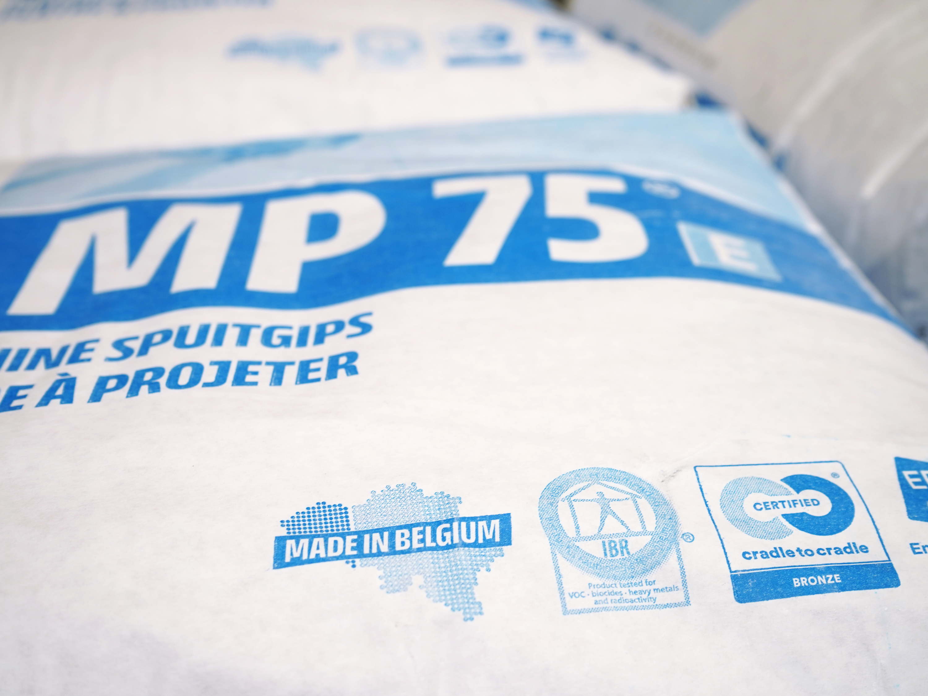 Knauf MP75 E en Goldband E: naamsverandering met een knipoog naar Belgische roots