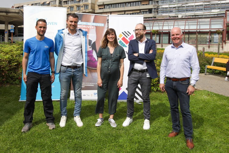 Sport Vlaanderen, UZ Leuven en de stad Leuven sloegen voor de Loopbaan de handen in elkaar. © UZ Leuven
