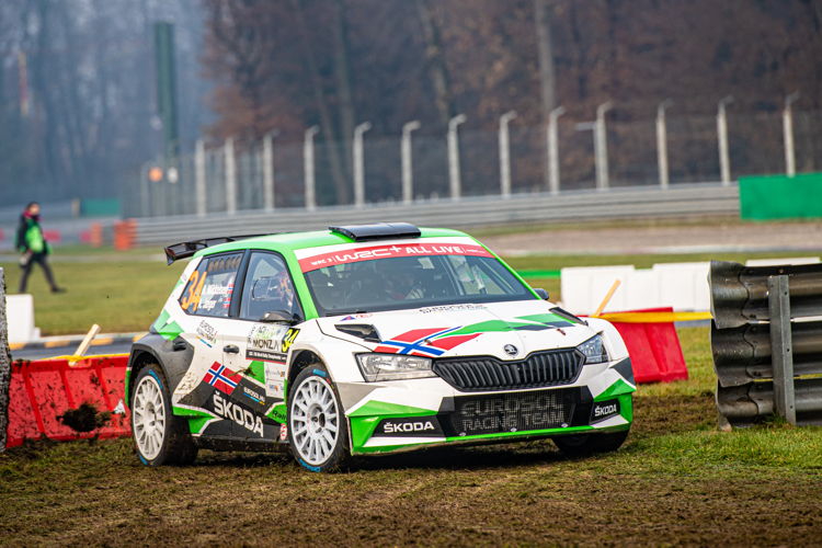 With a privately entered ŠKODA FABIA Rally2,
Norwegians Andreas Mikkelsen and Anders Jæger won
the ERC round Rally Hungary and the WRC3 category at
ACI Rally Monza, final round of the FIA World Rally
Championship 2020.
