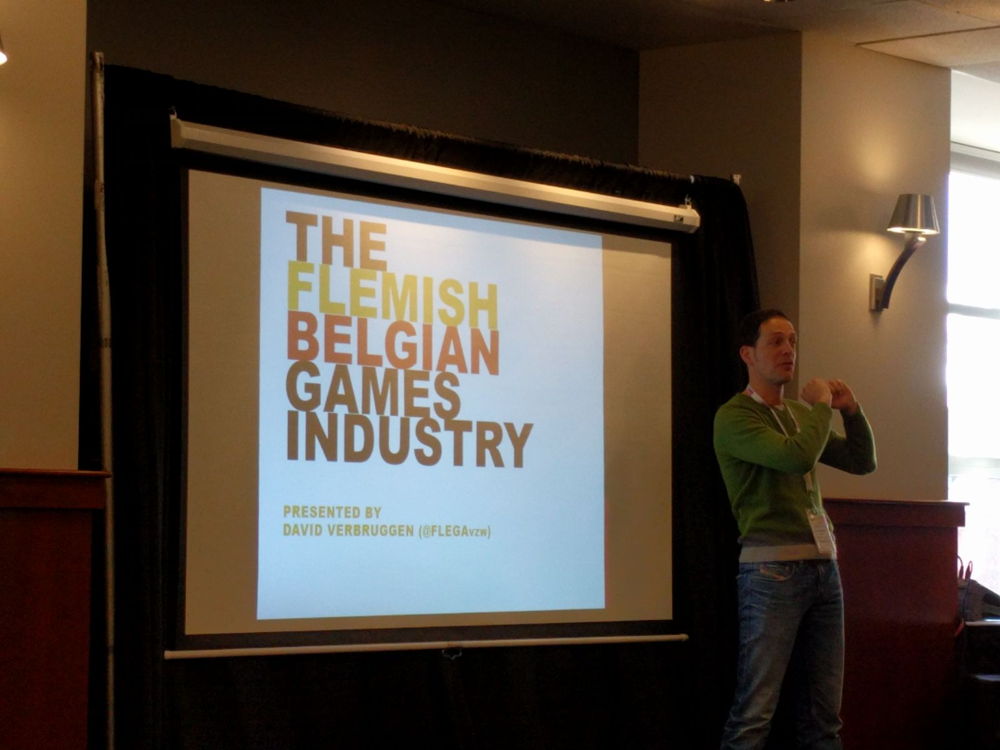 David (FLEGA) stelt de Vlaamse game industrie voor tijdens het GIS, het Gaming Industry Support. 