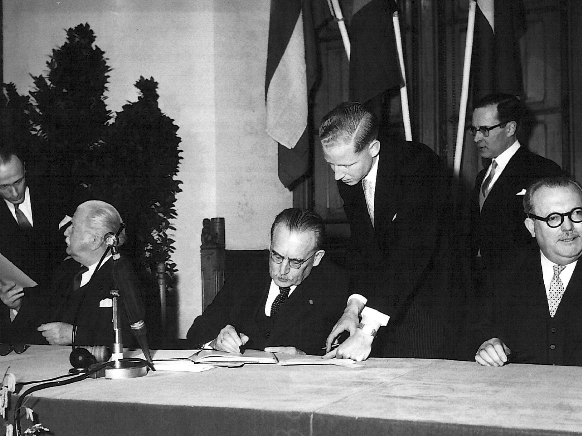 Benelux celebrates 65 years of open borders