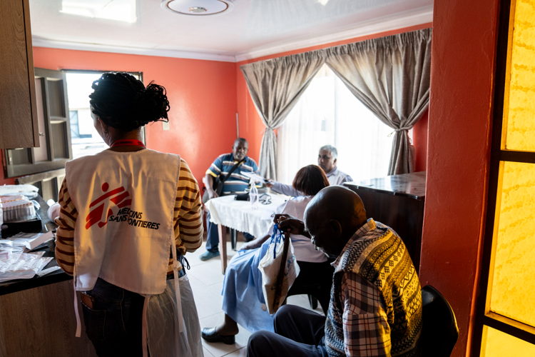“MSF staff are seen taking part in a wellness day in Godidi village, located in the Amathole district of South Africa’s Eastern Cape Province. The event was hosted by regional health officials and MSF, providing testing for non-communicable diseases like diabetes and hypertension.” |Photographer: Tadeu Andre | Date taken: April 2024 “MSF staff are seen taking part in a wellness day in Godidi village, located in the Amathole district of South Africa’s Eastern Cape Province. The event was hosted by regional health officials and MSF, providing testing for non-communicable diseases like diabetes and hypertension.” |Photographer: Tadeu Andre | Date taken: April 2024