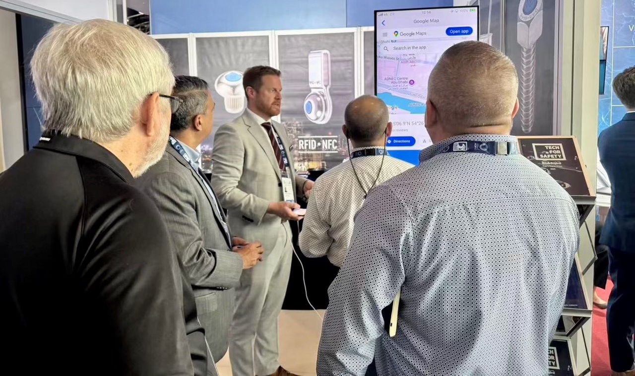 Rob Whitehurst-Maiden, sales manager at RiConnect, leads another demonstration at ADIPEC.